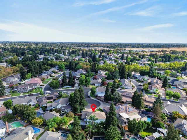 8820 San Badger Way, Elk Grove, CA 95624