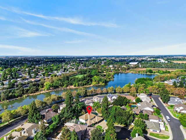 8820 San Badger Way, Elk Grove, CA 95624