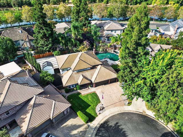 8820 San Badger Way, Elk Grove, CA 95624