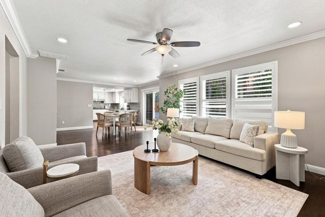 8820 San Badger Way, Elk Grove, CA 95624