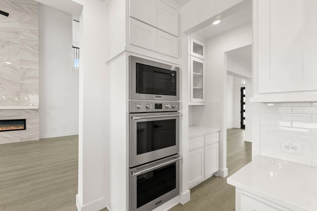 804 Hidden Lakes Drive, Desoto, TX 75115