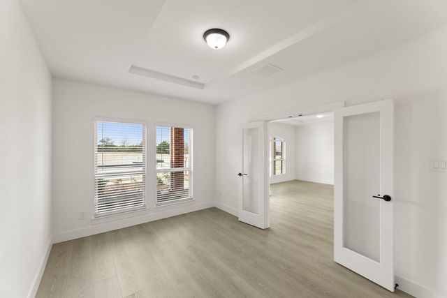 804 Hidden Lakes Drive, Desoto, TX 75115