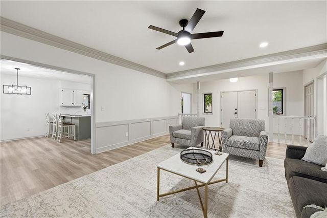 1008 NE Remington Court, Lee's Summit, MO 64086