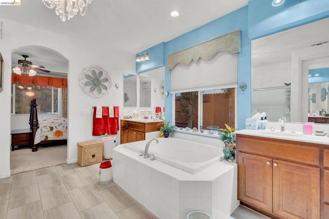 1653 Observation Ct, Antioch, CA 94531