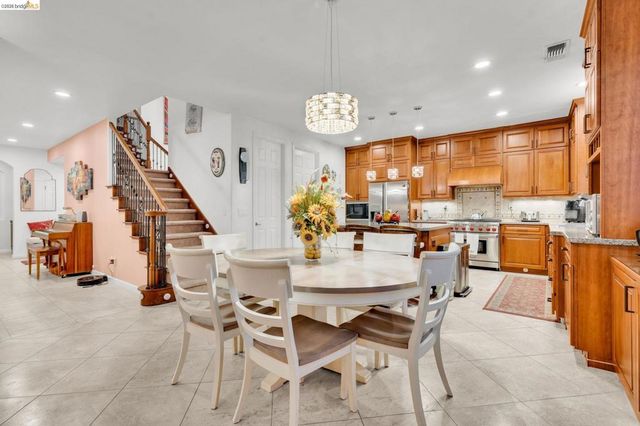 1653 Observation Ct, Antioch, CA 94531