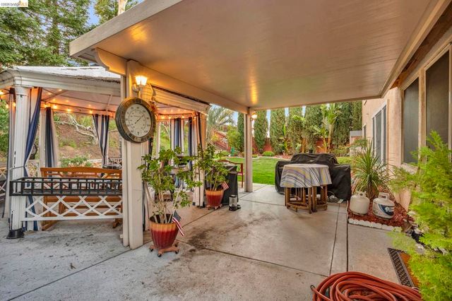 1653 Observation Ct, Antioch, CA 94531