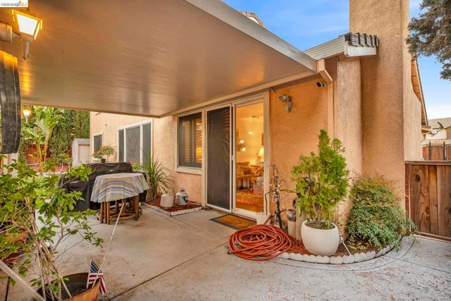 1653 Observation Ct, Antioch, CA 94531