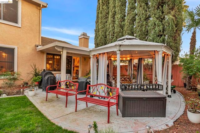 1653 Observation Ct, Antioch, CA 94531