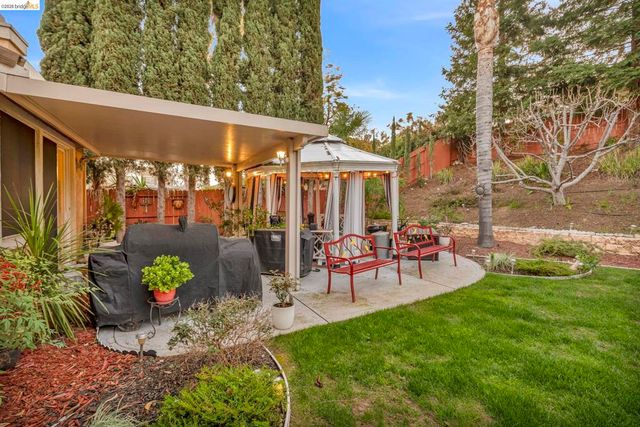 1653 Observation Ct, Antioch, CA 94531