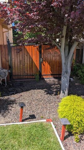 1653 Observation Ct, Antioch, CA 94531