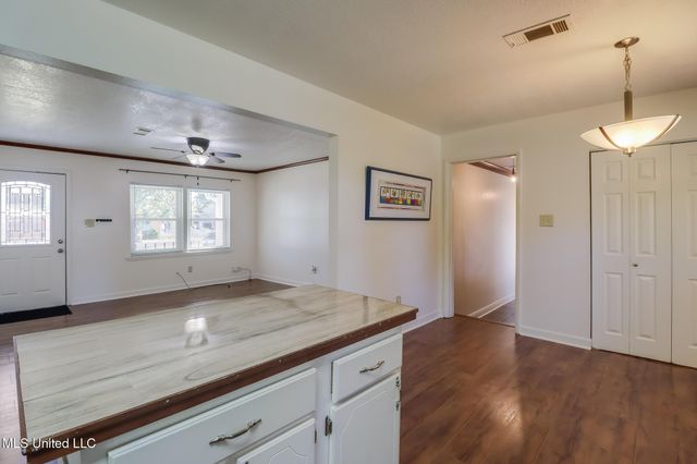 328 Seal Avenue, Long Beach, MS 39560