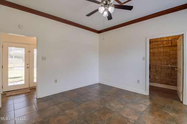 328 Seal Avenue, Long Beach, MS 39560