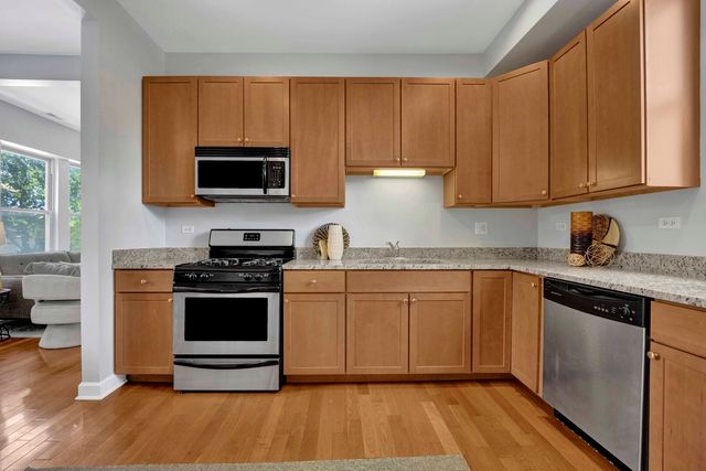 1457 W Thome Avenue 2, Chicago, IL 60660