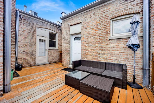 1457 W Thome Avenue 2, Chicago, IL 60660