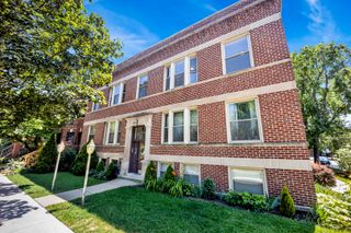1457 W Thome Avenue 2, Chicago, IL 60660