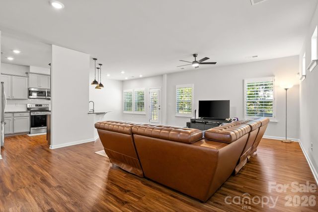 12866 Canterbury Castle Drive, Charlotte, NC 28273