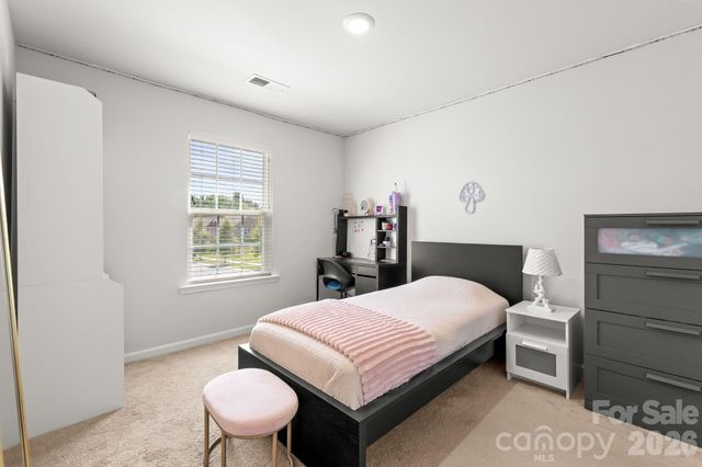 12866 Canterbury Castle Drive, Charlotte, NC 28273