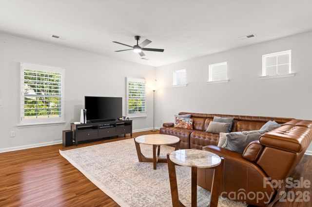 12866 Canterbury Castle Drive, Charlotte, NC 28273