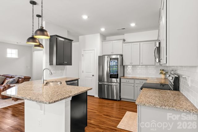 12866 Canterbury Castle Drive, Charlotte, NC 28273