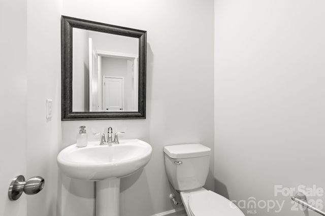 12866 Canterbury Castle Drive, Charlotte, NC 28273