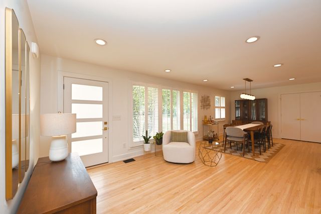 5141 Regent Dr, Nashville, TN 37220