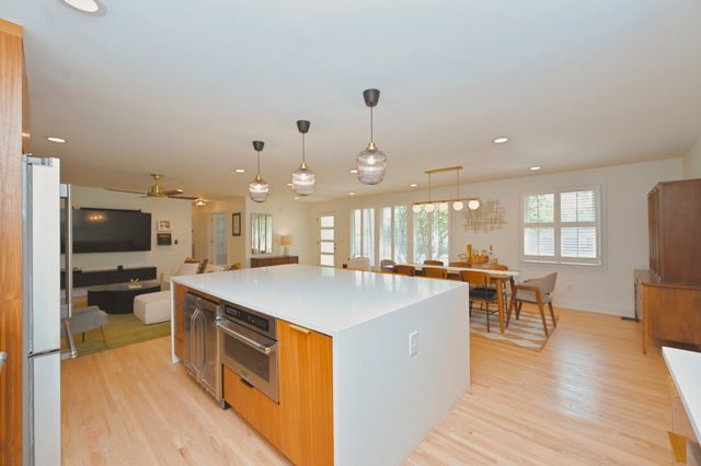 5141 Regent Dr, Nashville, TN 37220