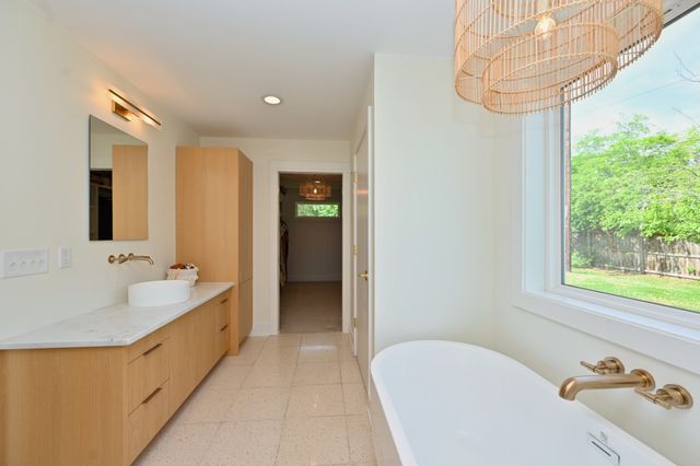 5141 Regent Dr, Nashville, TN 37220