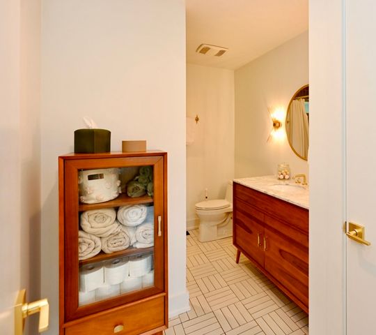 5141 Regent Dr, Nashville, TN 37220