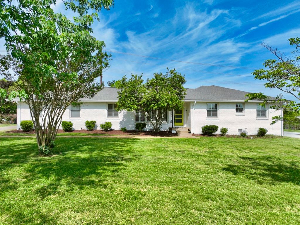 5141 Regent Dr, Nashville, TN 37220