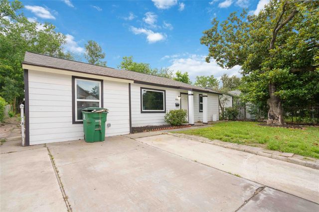 9409 Fairland Drive, Houston, TX 77051