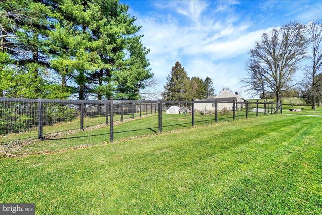 540 GROVE RD, Red Lion, PA 17356