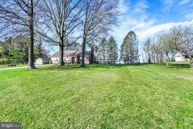 540 GROVE RD, Red Lion, PA 17356