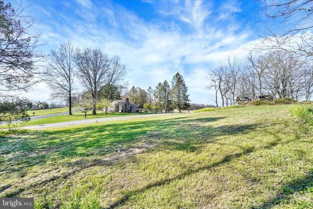 540 GROVE RD, Red Lion, PA 17356