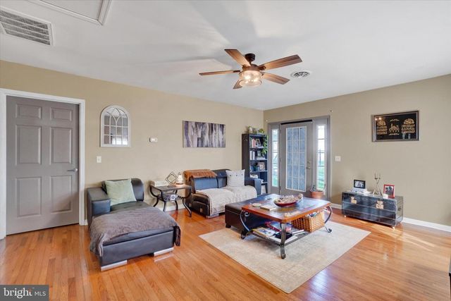 540 GROVE RD, Red Lion, PA 17356