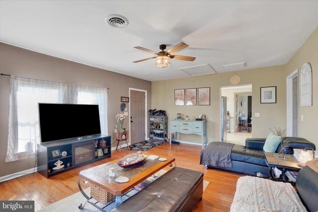 540 GROVE RD, Red Lion, PA 17356