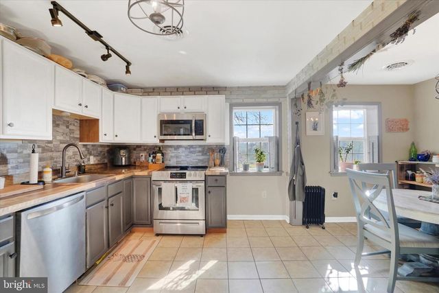 540 GROVE RD, Red Lion, PA 17356