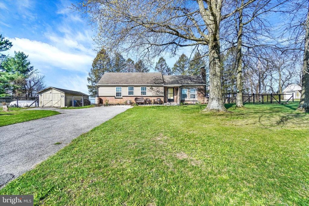 540 GROVE RD, Red Lion, PA 17356