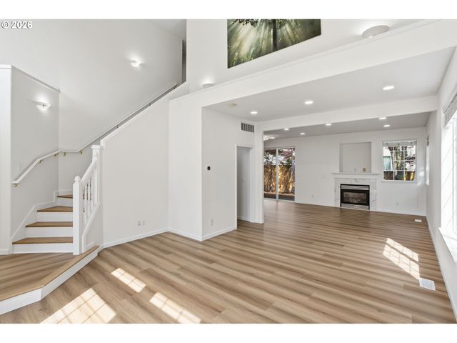 8911 Sw GRAVENSTEIN Ln, Tigard, OR 97224