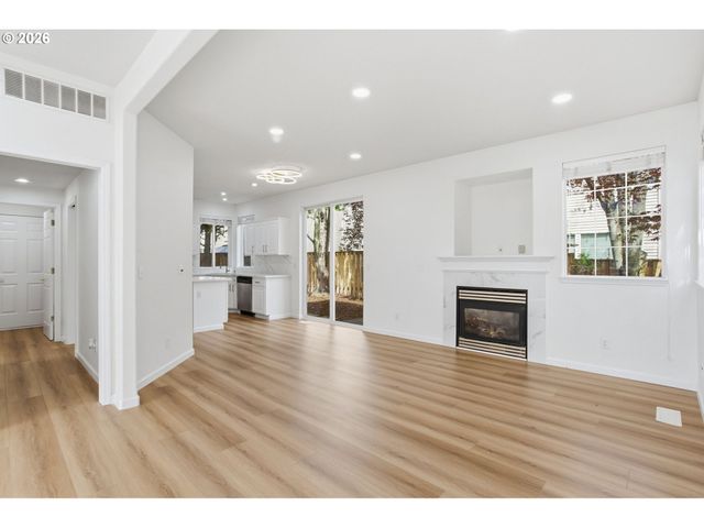 8911 Sw GRAVENSTEIN Ln, Tigard, OR 97224