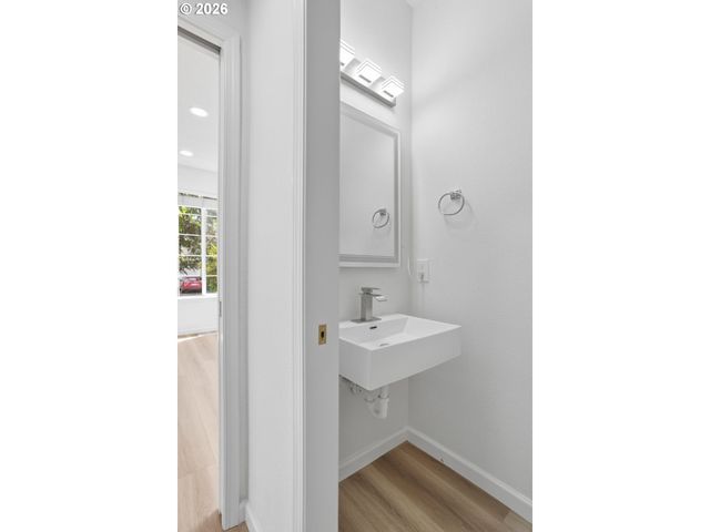 8911 Sw GRAVENSTEIN Ln, Tigard, OR 97224