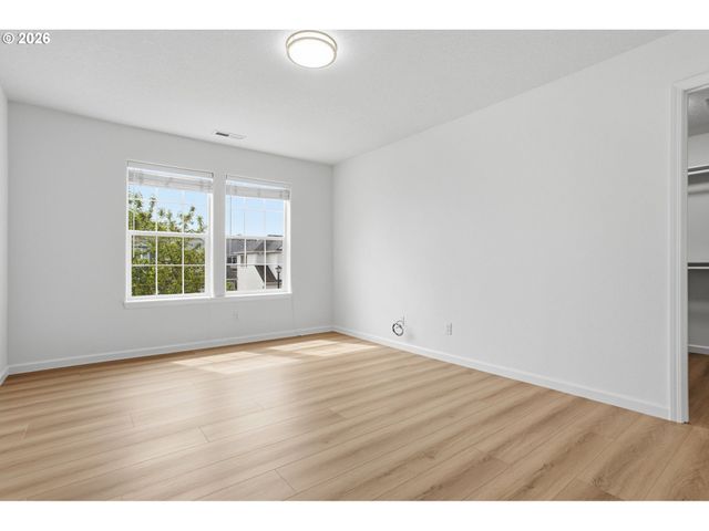 8911 Sw GRAVENSTEIN Ln, Tigard, OR 97224