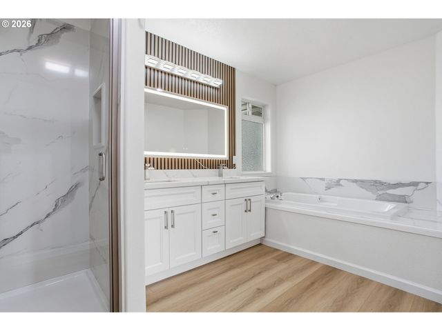 8911 Sw GRAVENSTEIN Ln, Tigard, OR 97224