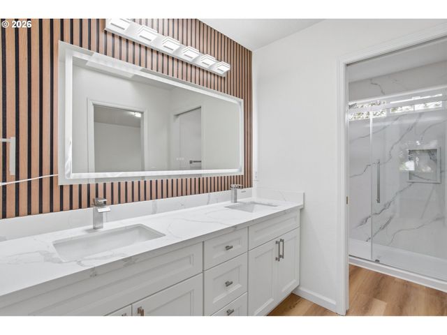 8911 Sw GRAVENSTEIN Ln, Tigard, OR 97224