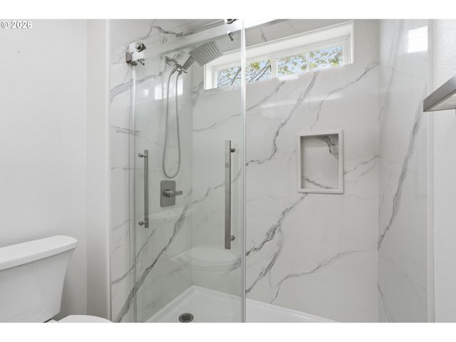 8911 Sw GRAVENSTEIN Ln, Tigard, OR 97224