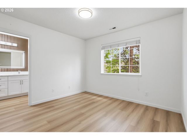 8911 Sw GRAVENSTEIN Ln, Tigard, OR 97224