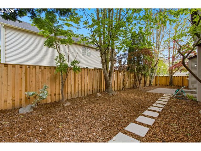 8911 Sw GRAVENSTEIN Ln, Tigard, OR 97224