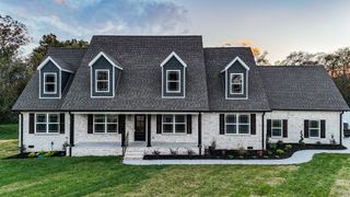607 Apple Blossom Trl, Shelbyville, TN 37160
