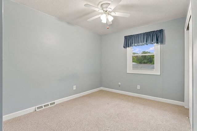 4657 N Sturdevant Street, Davenport, IA 52806