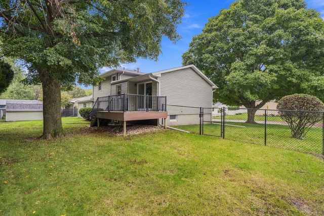 4657 N Sturdevant Street, Davenport, IA 52806