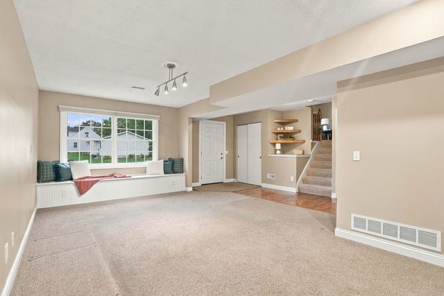 4657 N Sturdevant Street, Davenport, IA 52806
